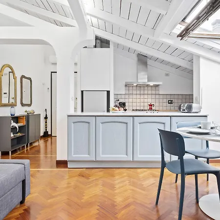 Apartamento Pratello Elegante E Raffinata Mansarda