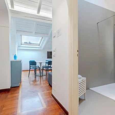 Apartamento Guesthost - Pratello Elegante E Raffinata Mansarda *