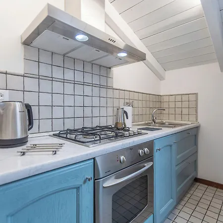 Apartamento Guesthost - Pratello Elegante E Raffinata Mansarda