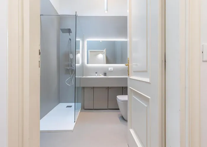 Guesthost - Pratello Elegante E Raffinata Mansarda