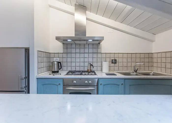 Apartamento Guesthost - Pratello Elegante E Raffinata Mansarda