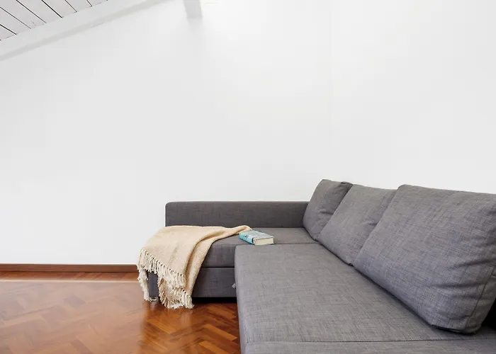 Guesthost - Pratello Elegante E Raffinata Mansarda