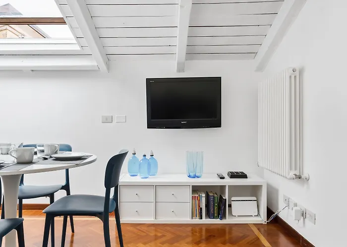 Apartamento Guesthost - Pratello Elegante E Raffinata Mansarda