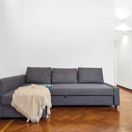 Pratello Elegante E Raffinata Mansarda *