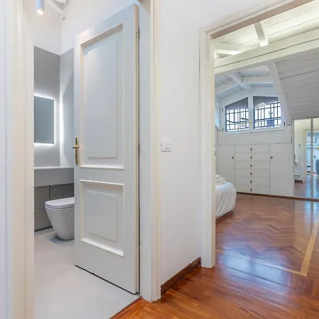 Guesthost - Pratello Elegante E Raffinata Mansarda Apartament Bolonia