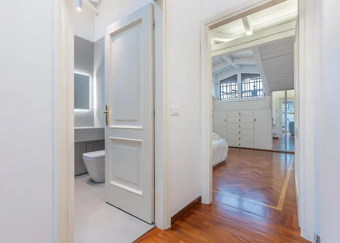 Guesthost - Pratello Elegante E Raffinata Mansarda Apartament Bolonia