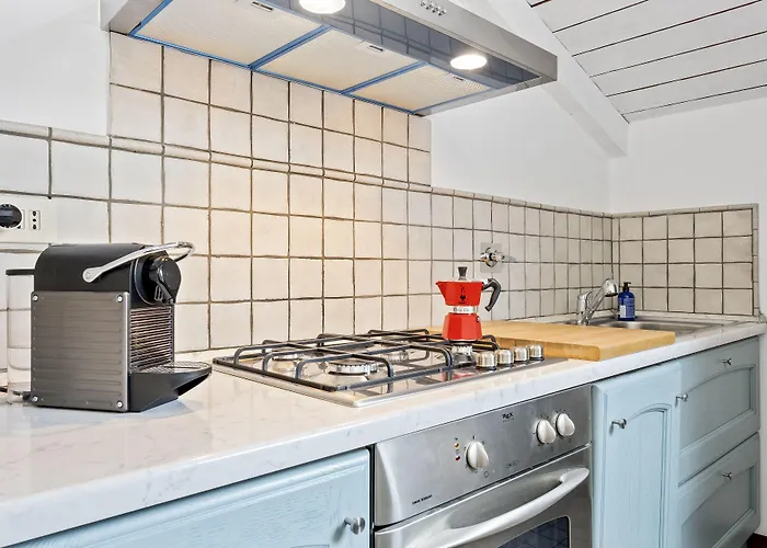 Guesthost - Pratello Elegante E Raffinata Mansarda * Bolonia