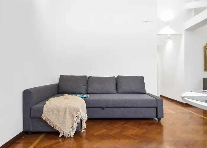 Guesthost - Pratello Elegante E Raffinata Mansarda *