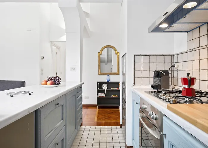 Guesthost - Pratello Elegante E Raffinata Mansarda Apartament *